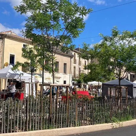 Le Patio De La Place Saint-André-de-Sangonis
